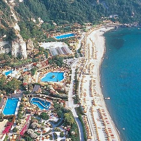 Appartamenti Su Piazza Matteotti Forio Centralissimi Exteriör bild
