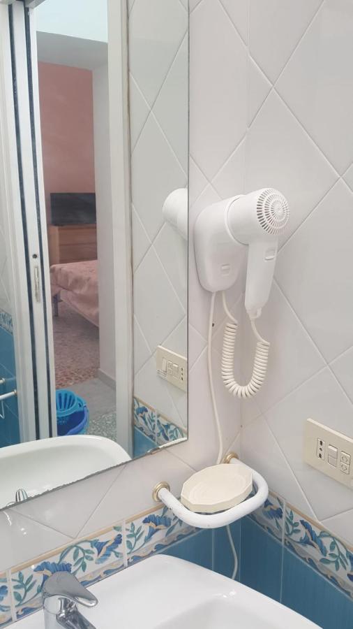 Appartamenti Su Piazza Matteotti Forio Centralissimi Exteriör bild