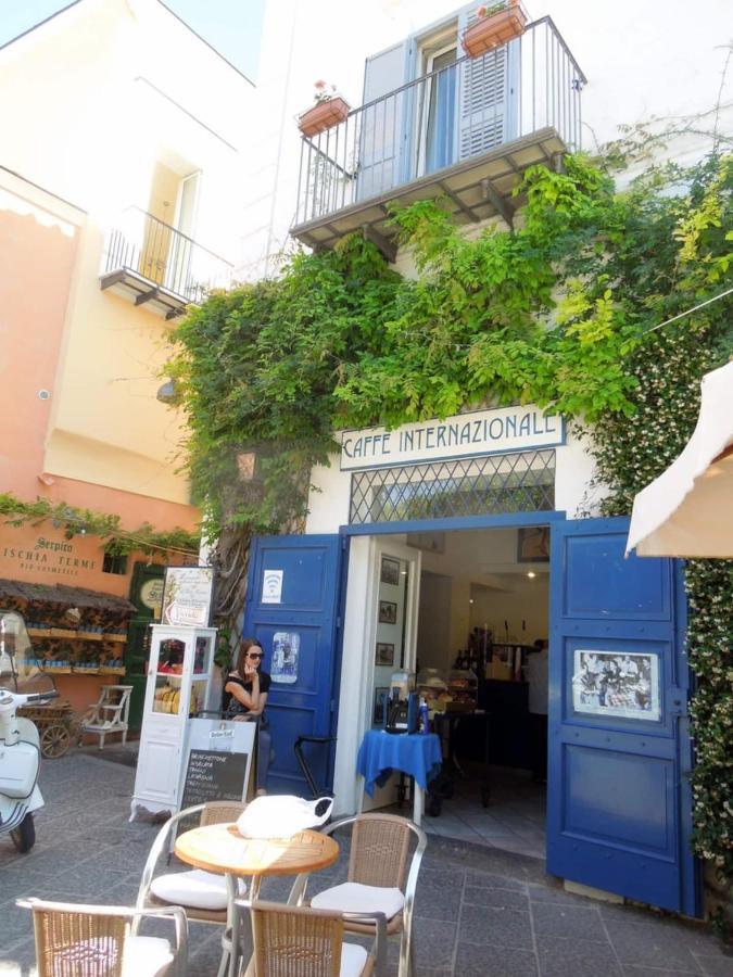 Appartamenti Su Piazza Matteotti Forio Centralissimi Exteriör bild