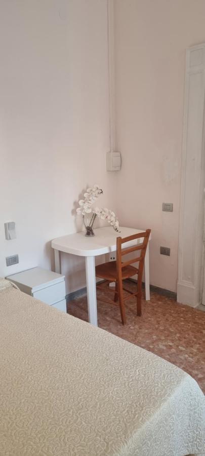 Appartamenti Su Piazza Matteotti Forio Centralissimi Exteriör bild